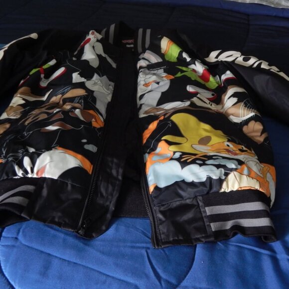 Members Only Looney Tunes Varsity Jacket/ Size Extra Small - Picture 4 of 8